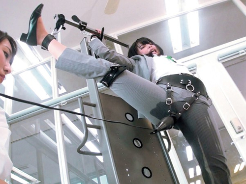 山川ゆな(鈴木真夏)